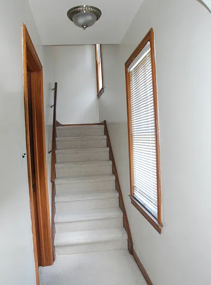160 Olympia Dr — Photo 5