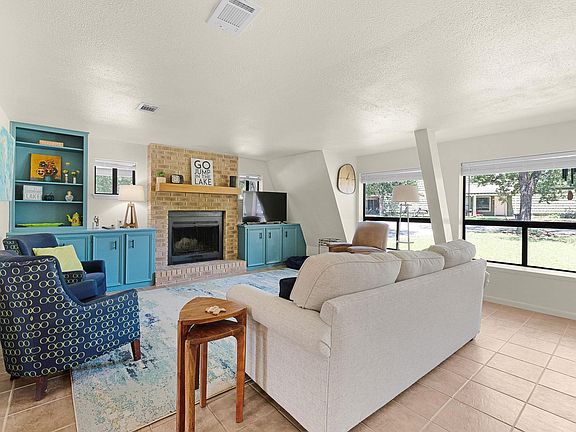 2nd image of 226 Big Oaks Dr
