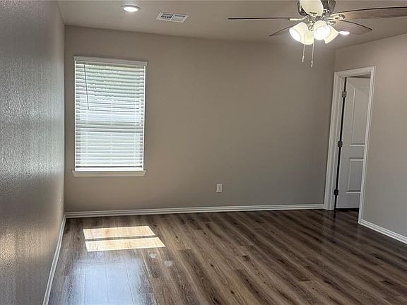 5th image of 713 N Elm St