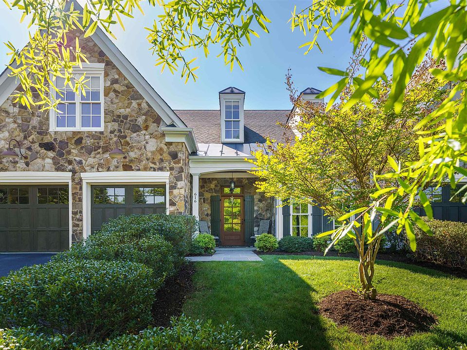 1st image of 616 Baywick Cir