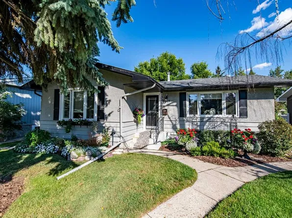 3317 W 44a Ave, Red Deer, AB T4N 3J6