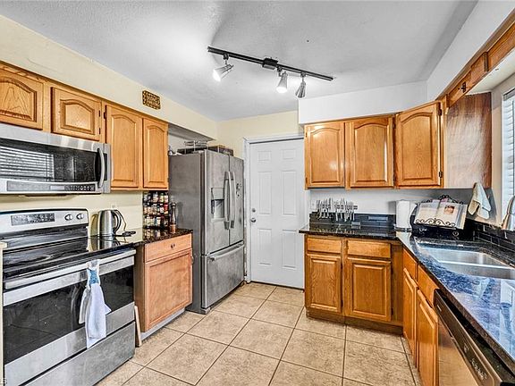 2nd image of 425 Morgan CIR S