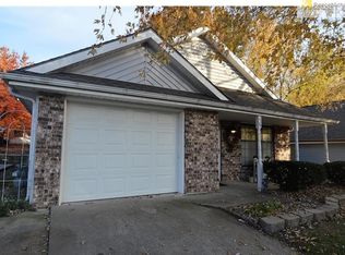 2706 NW 4th St, Blue Springs, MO 64014