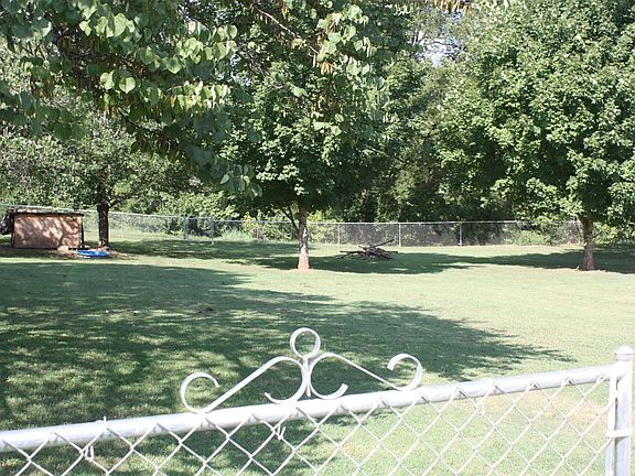2nd image of 415 Miriah Dr