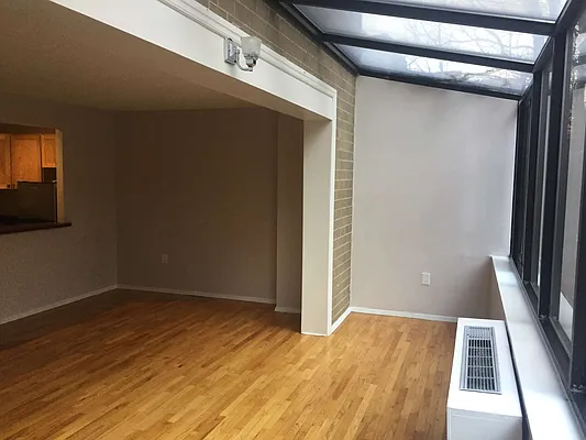 Rented by AD Real Estate Investors | media 21