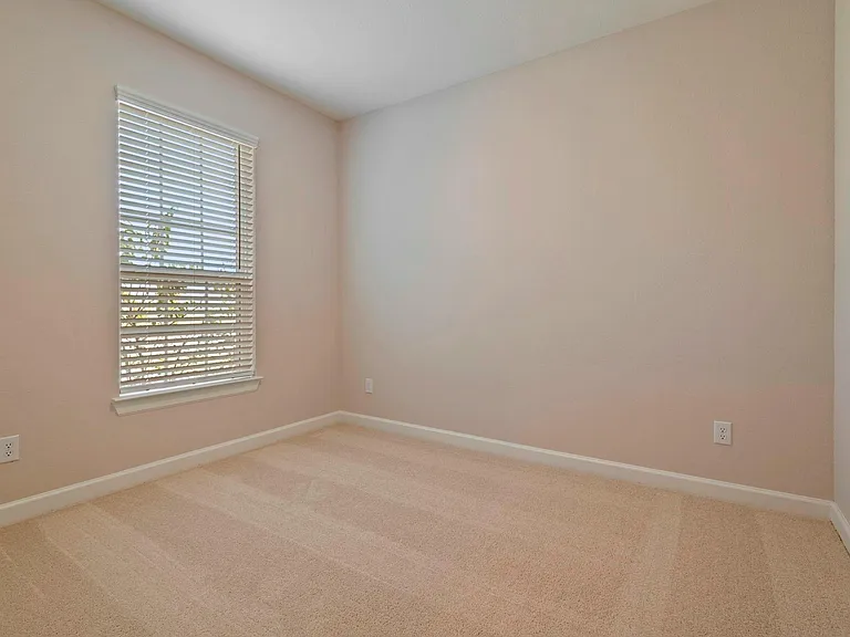 1115 Moonlight Trace Dr — Photo 15