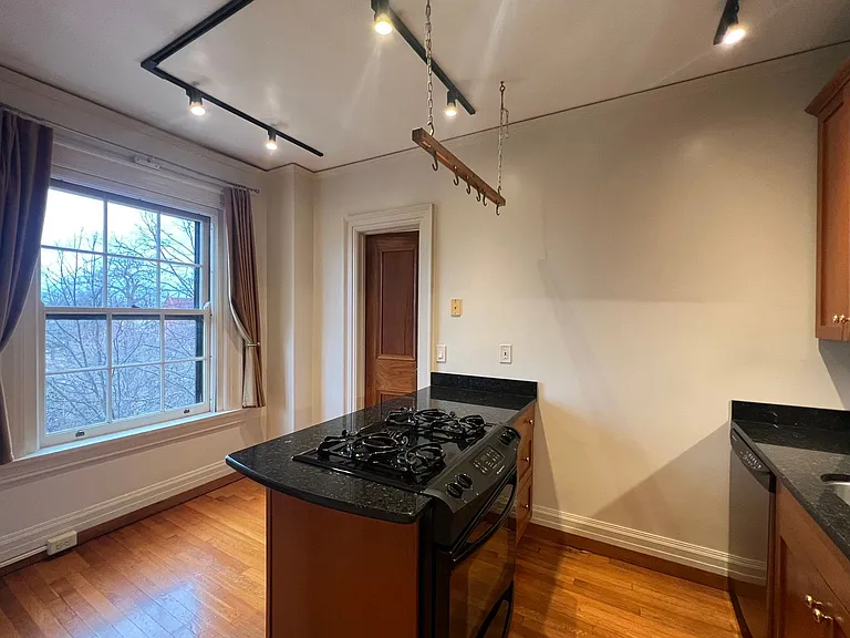 The EB Green Residence — Photo 17