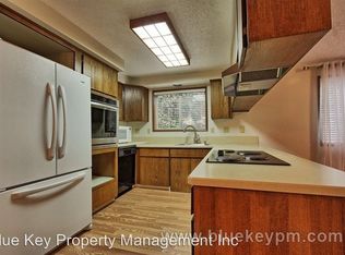 6485 SW Cherryhill Ln, Beaverton, OR 97008