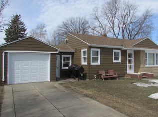 712 N Main St, Groton, SD 57445