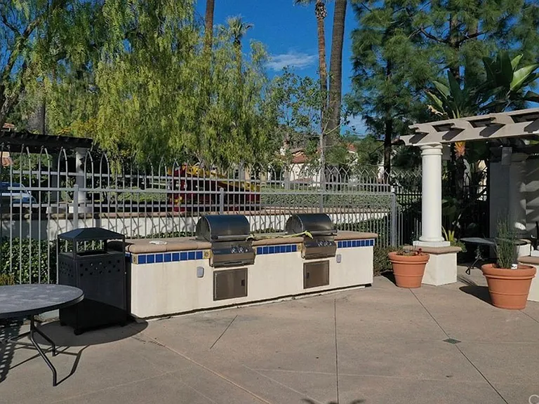 869 E Mountain Way #C — Photo 34