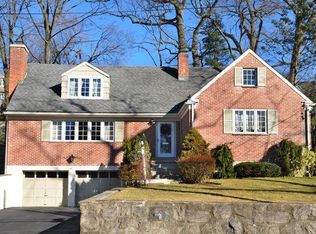 130 Nyac Ave, Pelham, NY 10803