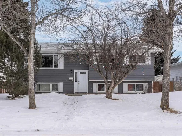 5419 W 51st St, Camrose, AB T4V 3C5