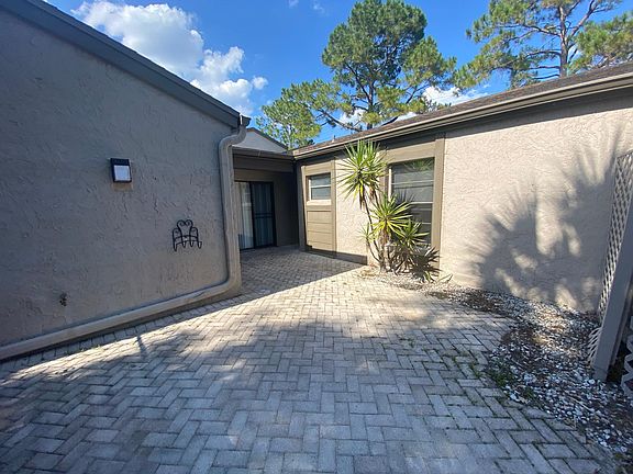 2nd image of 671 Woodridge Dr