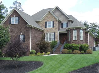 758 Cooks Cove Rdg, Lake Wylie, SC 29710