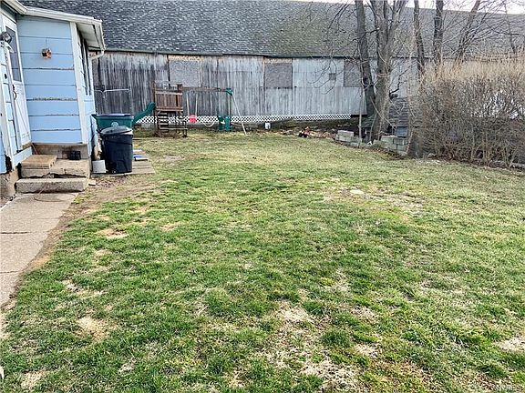 3rd image of 1541 Cooper St
