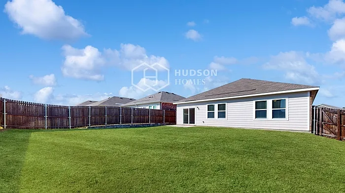 744 Devonshire Dr — Photo 32