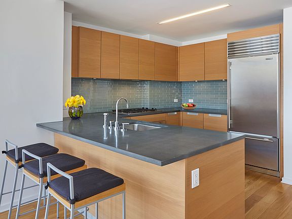 4th image of 310 W 52nd St APT 35J