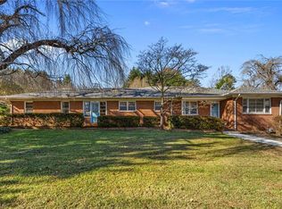 252 Lucerne Ln NW, Winston Salem, NC 27104