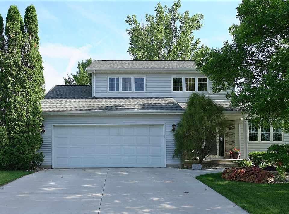 1st image of 2226 Oxford Ln