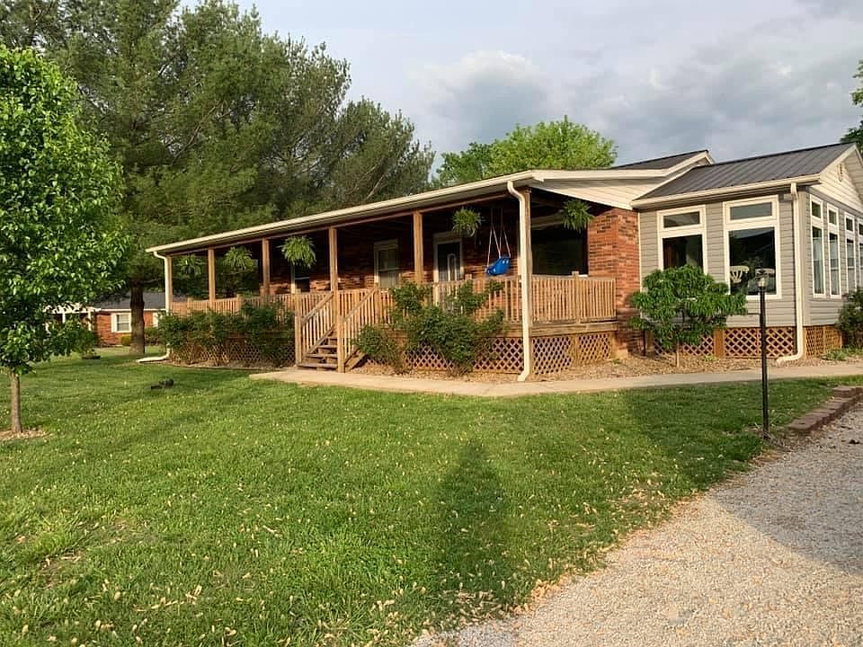 1st image of 484 Indian Hills Cir