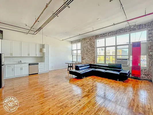 Rented by MySpaceNYC | media 15