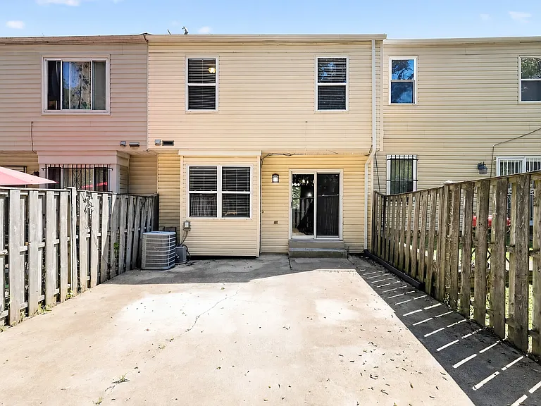 1731 Forest Park Dr — Photo 15