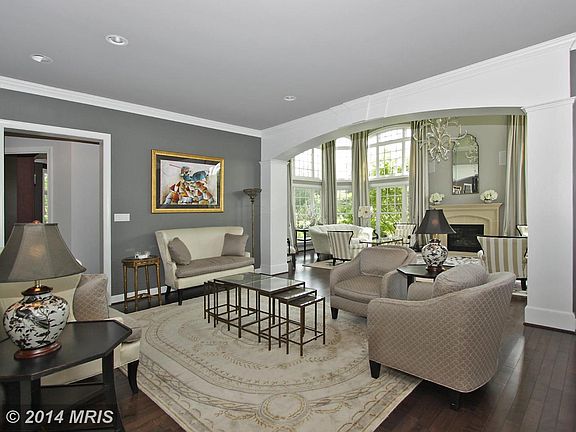 5th image of 859 Nicholas Run Dr