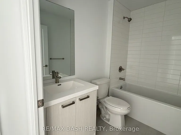 20 Soudan Ave #3603 — Photo 8