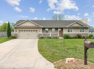 202 E Pine Ridge Ct, Rose Hill, KS 67133