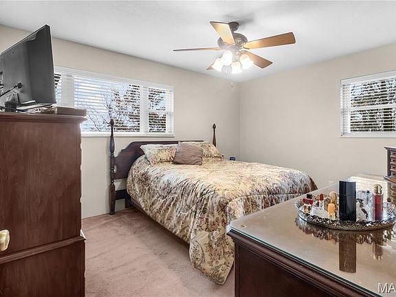 5th image of 1805 Lakeshore Dr