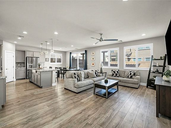 4th image of 10822 Edgestone Ave