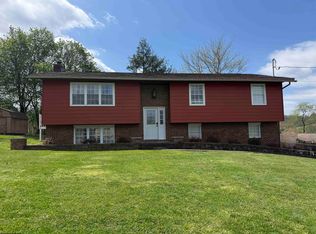 189 Meadow View Ln, Morgantown, WV 26508