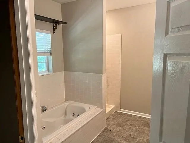 2717 Masterson Ln — Photo 6