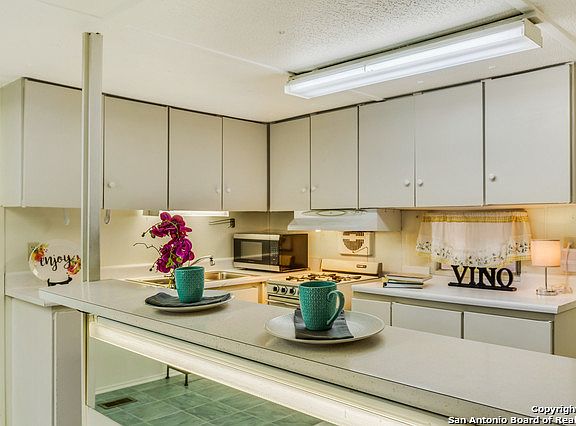 5th image of 5318 Cabana Dr