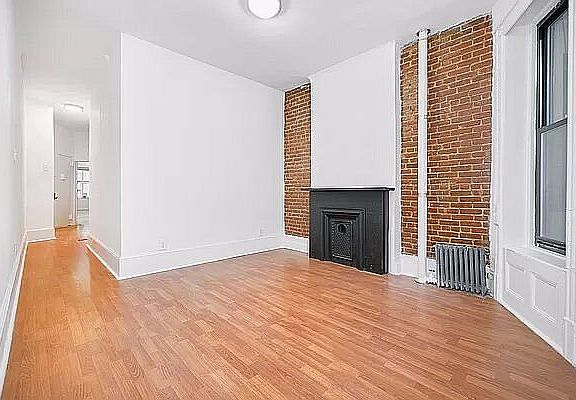 5th image of 360 W 127th St #1EE