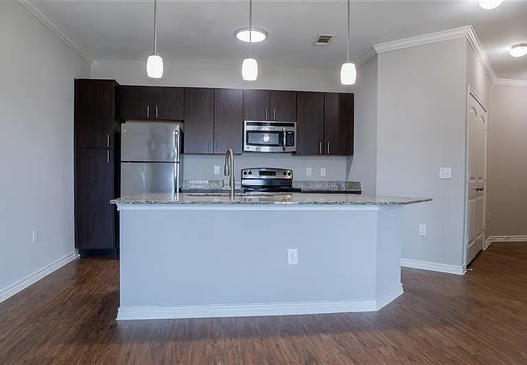 Delray Apartments — Photo 27