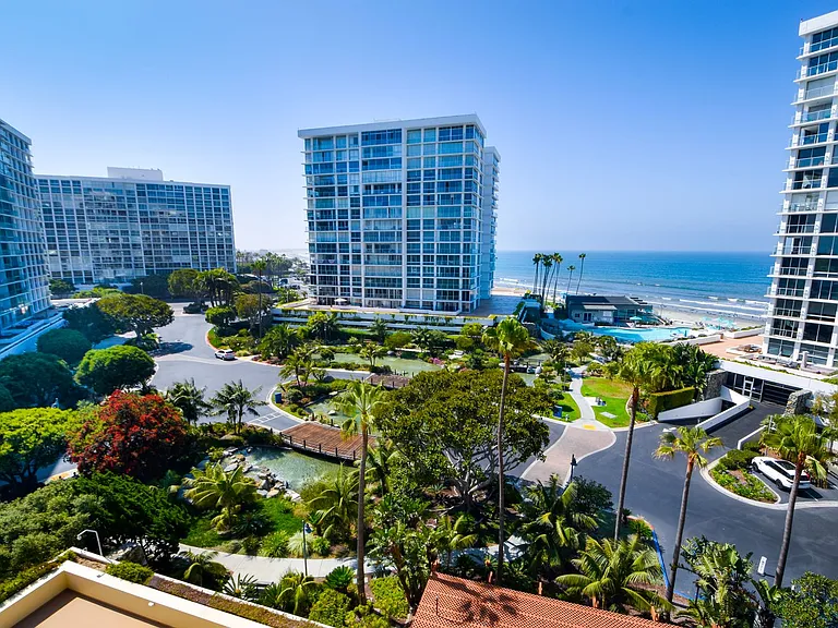 1750 Avenida Del Mundo #608 — Photo 9