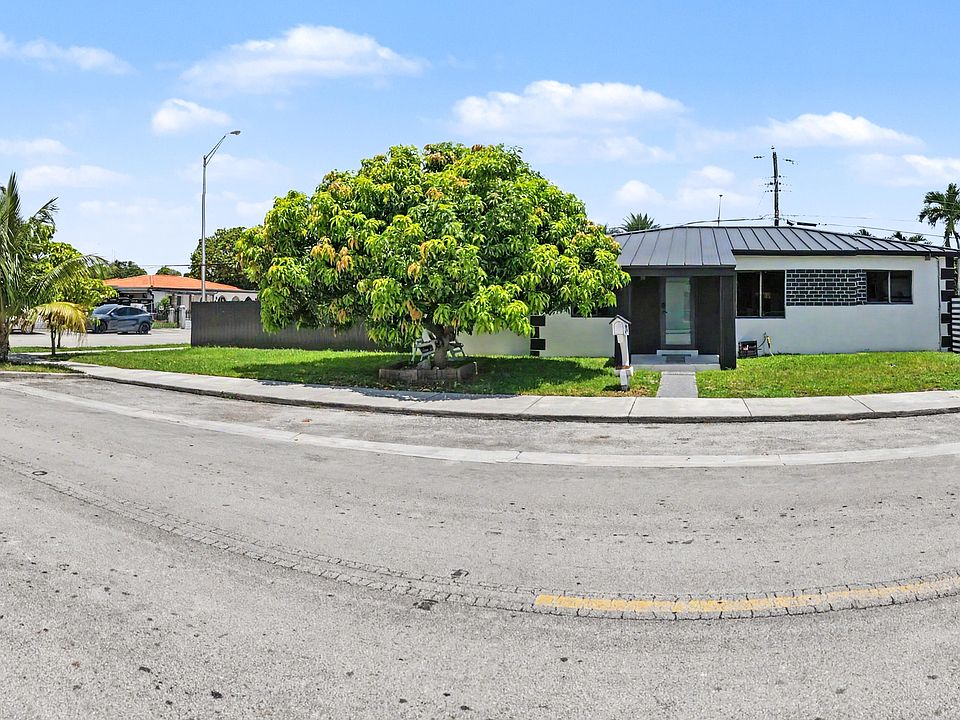 1st image of 331 W 40th Pl