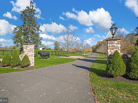 5th image of 1315 Pineville Rd