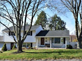 96 Newport Dr, Waterbury, CT 06705