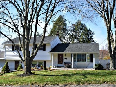96 Newport Dr, Waterbury, CT, 06705