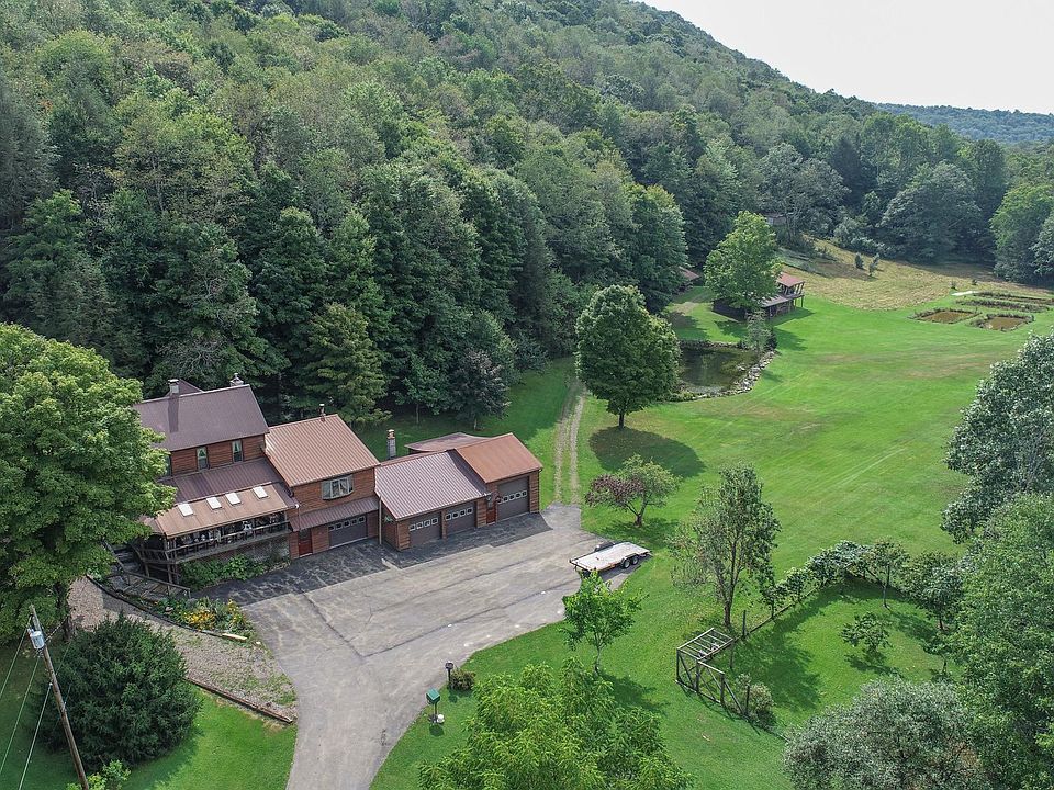 1st image of 2527 Pigs Ear Rd