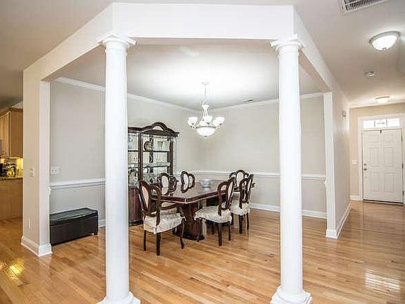 Elegant formal dining room