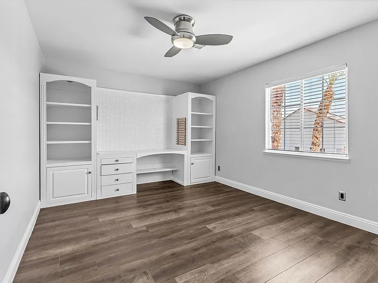 296 Doe Run Cir — Photo 26