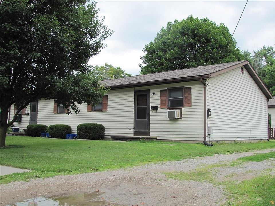 1st image of 323 Railroad St #325