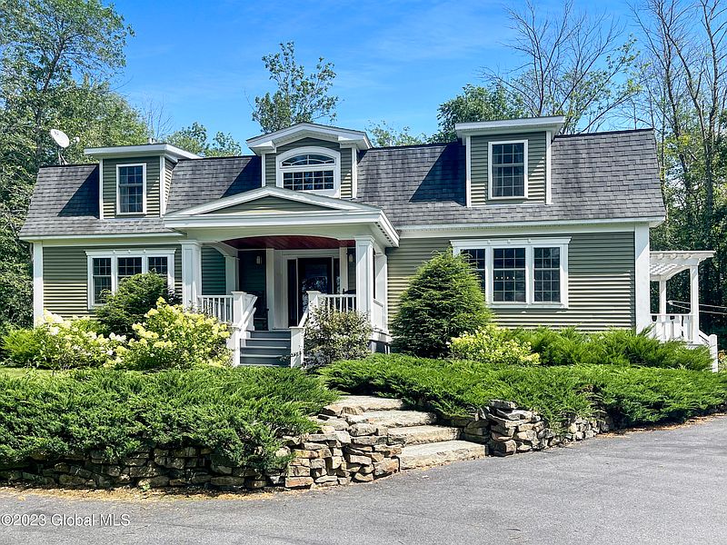 2nd image of 227 Lake Road