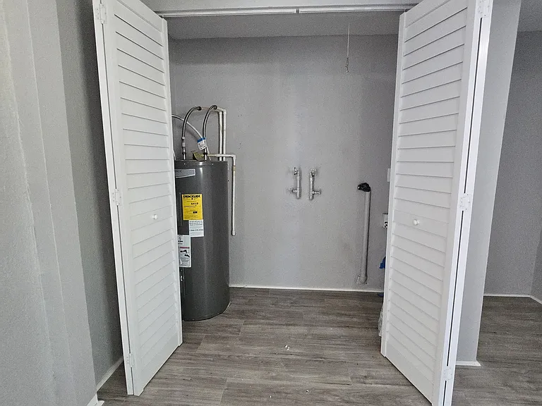 8623 N Willow Ave — Photo 5