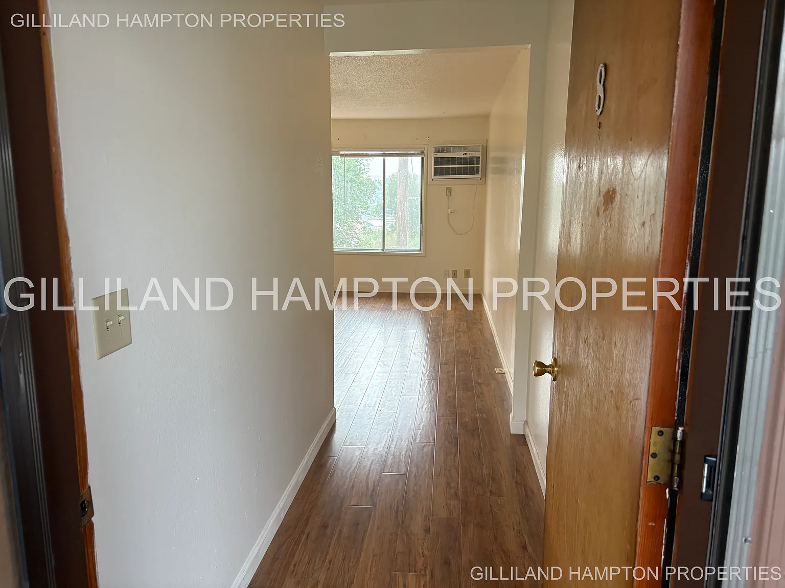 2 bed, 820 sqft, $1,050 — Photo 2
