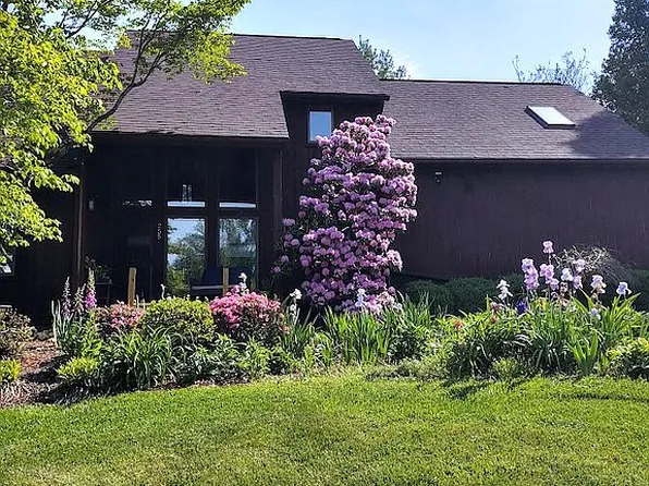 255 Yorkshire Dr, Harrogate, TN 37752
