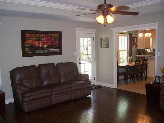 4th image of 7535 Kayla Dr